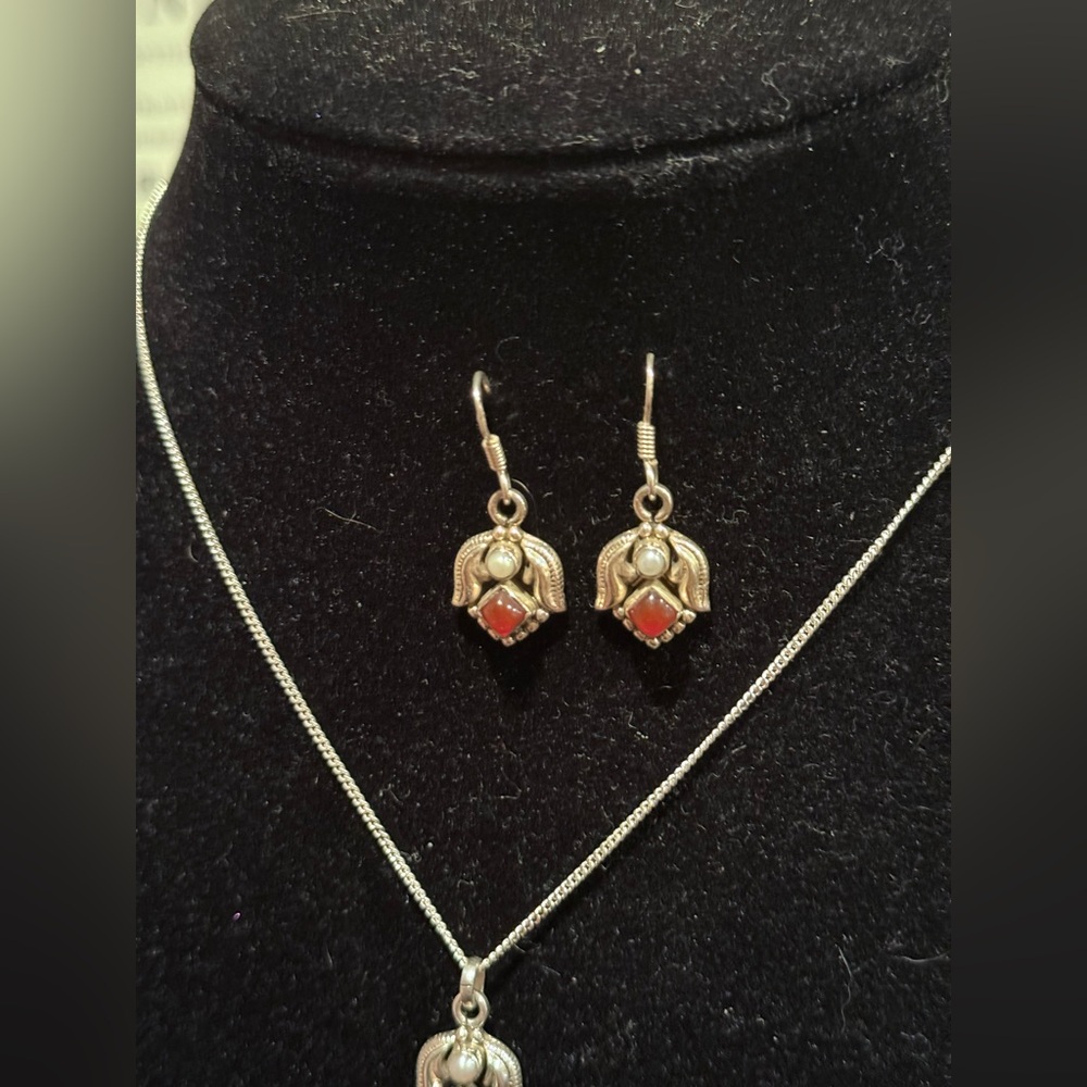 925 Sterling Silver Angel Necklace & Earring Set - Picture 4 of 11